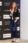 [TD포토] 씨스타 다솜 백화점을 밝히는 미모~