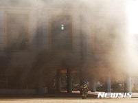 군산 동초등학교화재, 식용유 과열로 건물전체 매연가득 아찔 