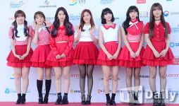 [TD포토] 오마이걸 레드를 사랑한 소녀들
