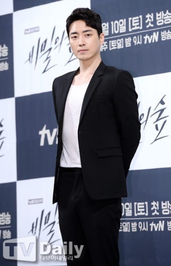 ‘비밀의 숲’ 이준혁, 최강희와 ‘한여름의 추억’ 남녀주인공 확정