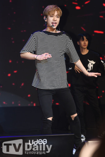 [TD포토] MXM 김동현 '신인다운 무대'