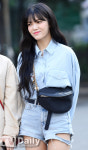 [TD포토] AOA 지민 '청청패션도 소화~'