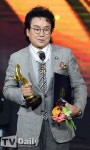 [TD포토] 김정택 SBS 예술단장 보관 문화훈장 수훈