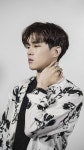 신인 가수 로안, 데뷔 앨범 'SCENE' 발매 '외모+실력 갖췄다'