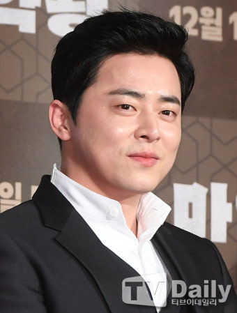 [TD포토] 조정석 '결혼 후 더 잘생겨진 외모'