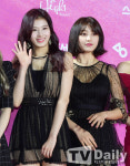 [TD포토] 트와이스 사나-지효 좌심실에 무단침입
