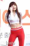[TD포토] 네이처 새봄 복근 미녀