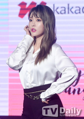 [TD포토] 홍진영 '프로다운 포즈!'