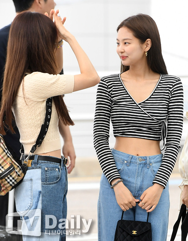 블랙핑크 지수, 프랑스 파리로 출국 디올 봄 여름 컬렉션 참석
