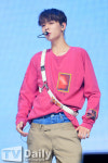 [TD포토] 1TEAM 제현 바지 위에 또 바지