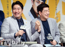 [TD포토] 조진웅-손현주 환상의 콤비~