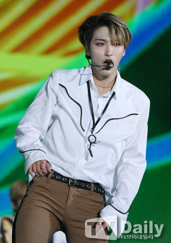 [TD포토] 에이티즈 성화 '치명적인 눈빛' (2019 케이월드 페스타 폐막공연)
