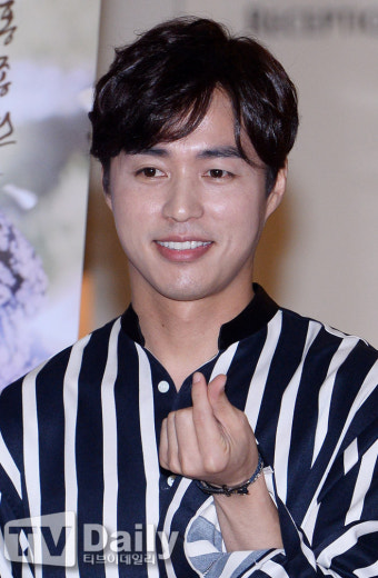 오민석, 비연예인 여성과 열애 