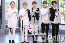 [TD포토] 원팀 멋진 포즈로 인사