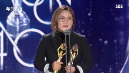 기생충이 받을 줄 알았는데…40회 청룡영화상 강타한 유행어 [★말말말]