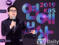 [TD포토] 김태진 KBS 연예대상레드카펫 MC