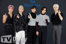 [TD포토] 뉴이스트, 러브들 향한 하트