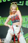 [TD포토] 시크릿넘버 진희 폭발하는 에너지