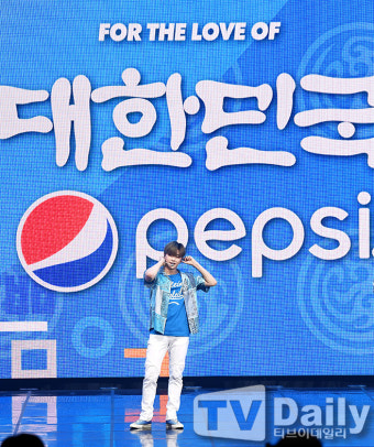 2024 PEPSI FESTA, 서울 송파구 잠실서 다채로운 아티스트 뭉치고 뜨거운 블루카펫 행사 진행 중