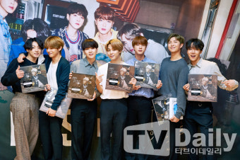 [TD포토] BTS '배철수 음악캠프 출연 기념컷'