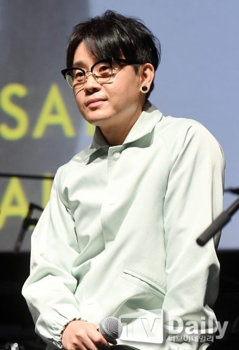 가수 이승환, 윤석열 검찰총장 복귀 언급 “세상이 발밑이냐”