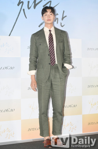 [TD포토] 지현우 '오늘도 잘생긴 훈남'