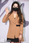 [TD포토] 정유미 러블리한 손인사