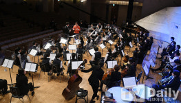 [TD포토] 사랑의 달팽이 클라리넷앙상블 정기연주회에 참석한 이적