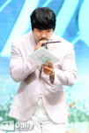 [TD포토] KCM 안녕 하모니카~