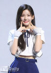 [TD포토] 첫사랑 수아 예쁜짓~