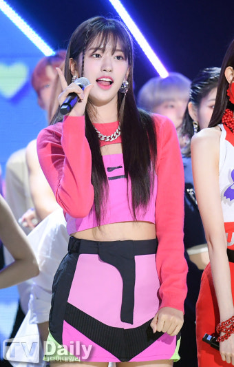 [TD포토] 아이브 안유진 '1위 했어요'