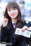 [TD포토] 케플러 서영은 2023학년도 대학수학능력시험 응시