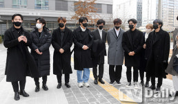 스파이어 측 “소속사 전 대표 성추행, 확인 결과 사실무근” 주장 [TD현장]