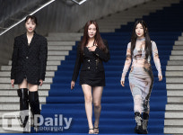 [TD포토] 브레이브걸스 은지-민영-유나 '패션위크 나들이'