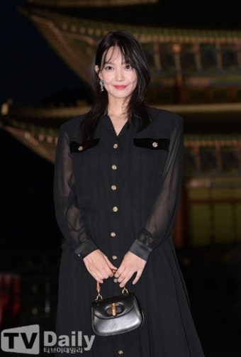로코퀸 신민아, ‘손해 보기 싫어서’ 주인공 물망
