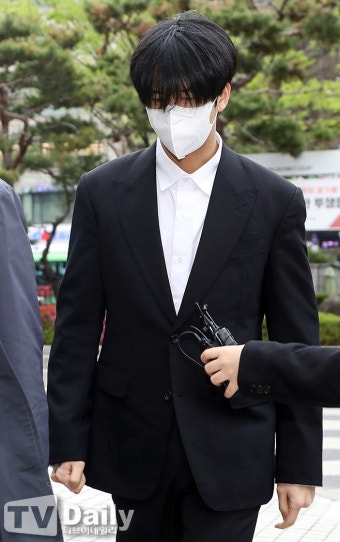 '병역 비리' 라비 집행유예·나플라 징역 1년