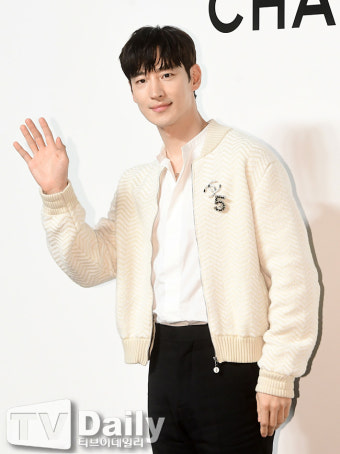 이제훈 