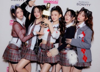 '빌보드 어워드' 뉴진스, 퍼포머→'톱 글로벌 K팝 아티스트' 수상 영예 [2023 BBMAs]