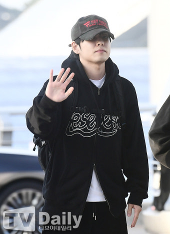 [TD포토] 데이식스 원필 '여러분 안녕'