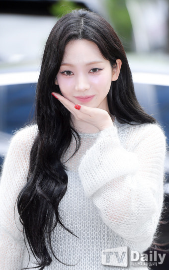 [TD포토] 에스파 카리나 '아궁빵~'