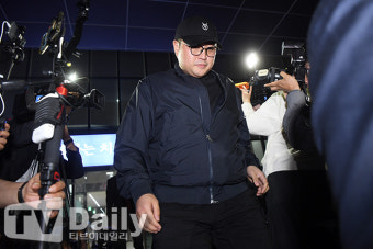 [TD포토] 경찰서 나서는 김호중