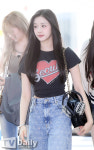 [TD포토] 베이비몬스터 파리타 긴머리 휘날리며