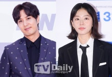 [단독] 김지석·이주명 열애 중, 띠동갑 배우 커플 탄생