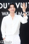 [TD포토] 공유 '손바닥보다 더 작은얼굴'
