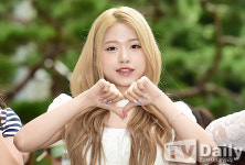 [TD포토] 리센느 제나 금발 하트
