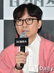 [TD포토] 모두가 그를 기다린다 연출한 장항준