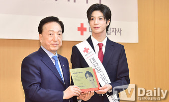 [TD포토] 정동원 '이제는 대한적십자사 홍보대사'