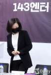 [TD포토] 143엔터 대표 강제추행 사건 고소 기자회견 참석한 피해자 어머니