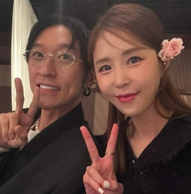 코요태 빽가, 신지와 문원 결합 발표에 논란 불똥 [100자]