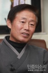 고생하는 농민들 생각하면 뭐든지 해야죠